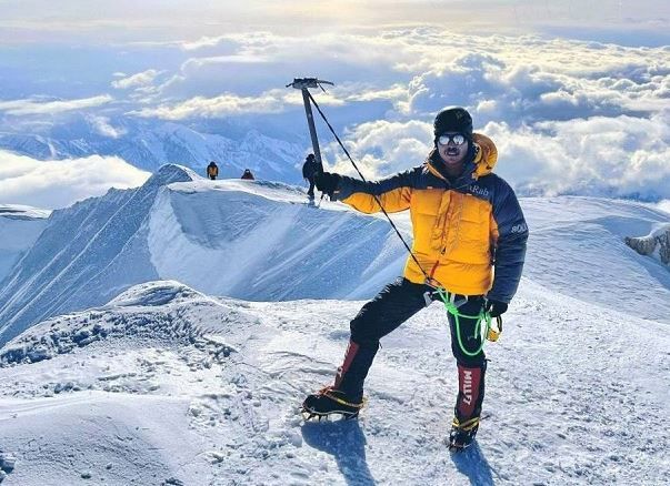 Татарстанец поднял флаг РТ на высочайшую вершину Северной Америки