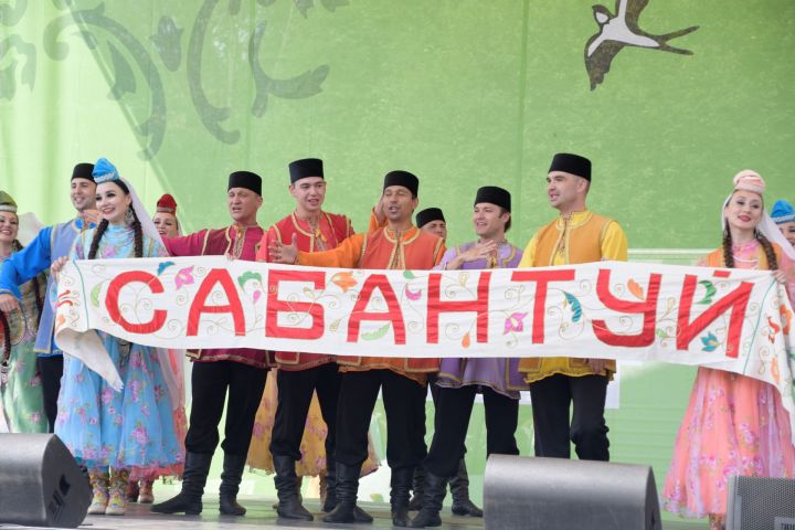 В Ленинградской области прошел Сабантуй, организованный при участии исполкома Елабужского района