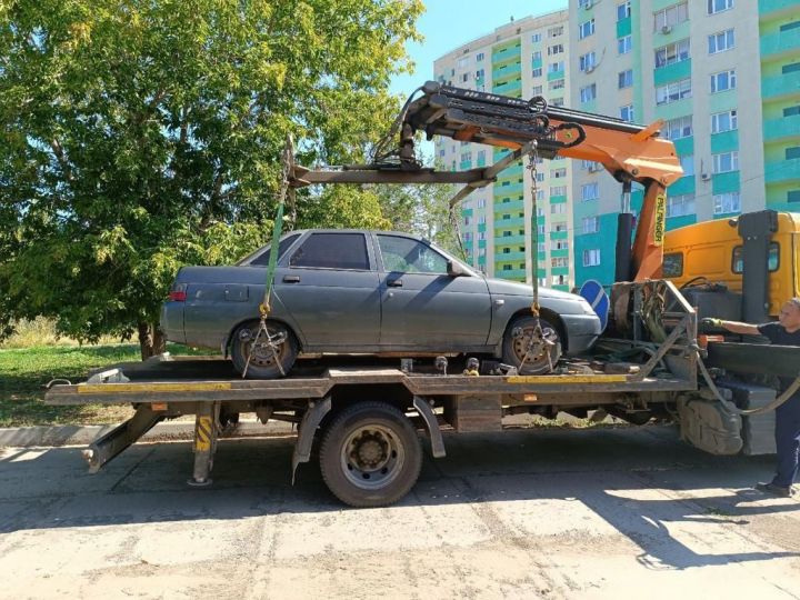 Приставы арестовали автомобиль челнинца за отказ оплачивать штраф в размере 30 тыс. рублей