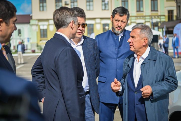 Минниханов принял участие в открытии Центра продуктового развития компании СОЛЛЕРС