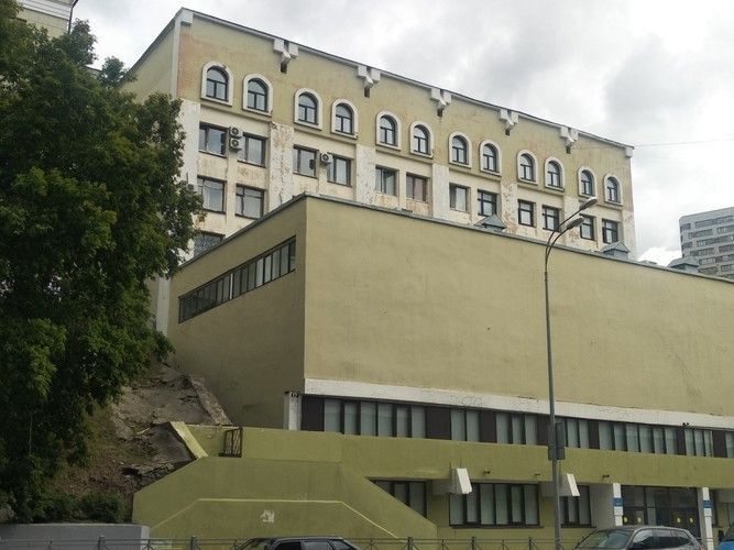 Исполком Казани подал иск в суд на КФУ из-за разрушенного фасада здания