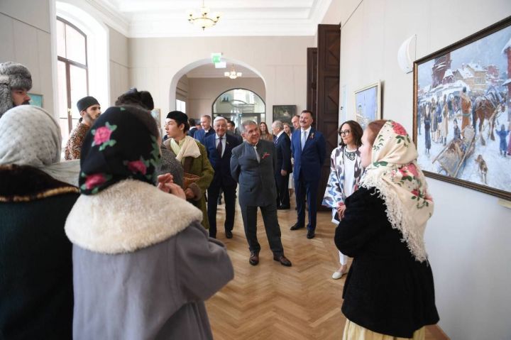 Минниханов осмотрел здание Казанского художественного училища имени Фешина