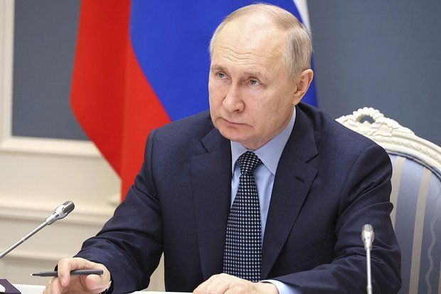 Путин поддержал инициативу по борьбе с «инфоцыганами»