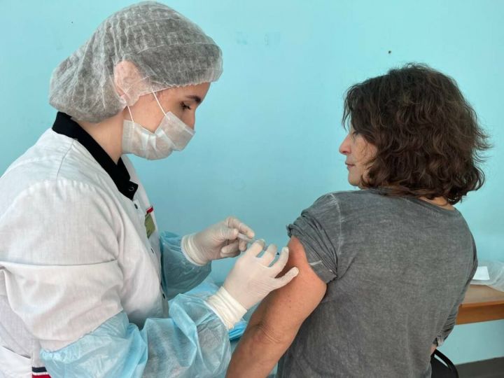 На избирательных участках в Зеленодольском районе против гриппа вакцинировались 70 человек