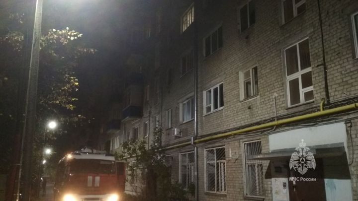 Мужчина погиб в загоревшейся квартире в Казани