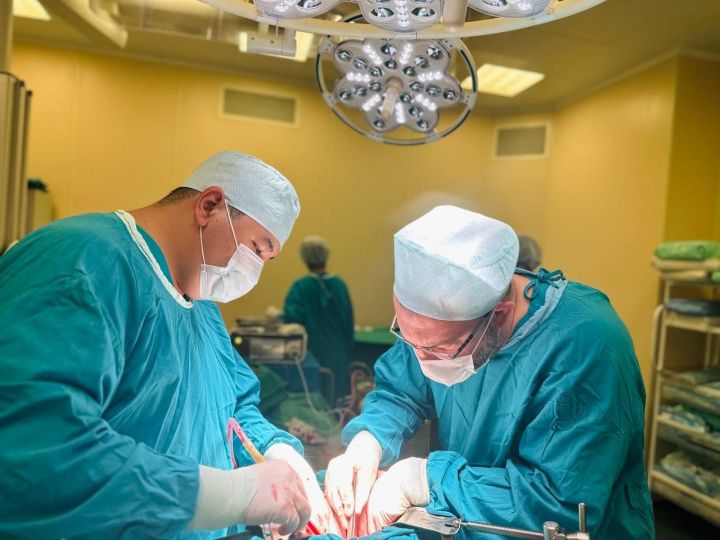 В Челнах врачи спасли пациента, удалив опухоль почки с тромбами