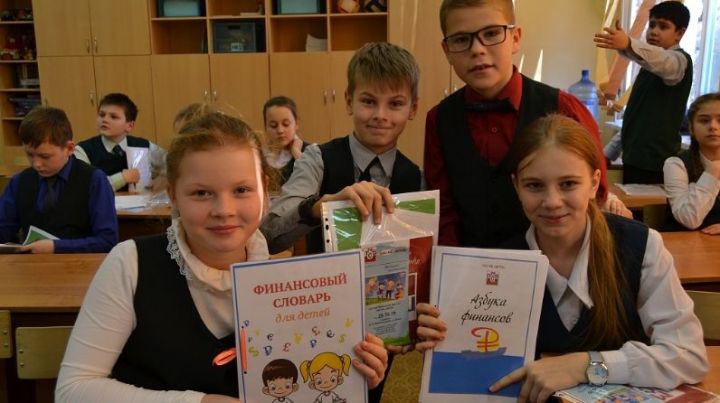 Татарстанцы требуют перевести школьников на пятидневку