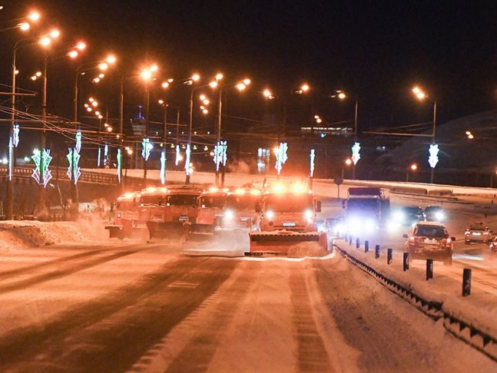 В Казани продлили план «Буран» для борьбы со снежными заносами до конца недели
