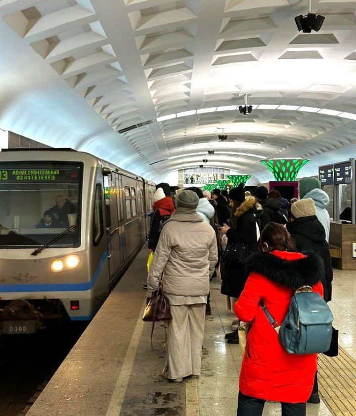 В метро Казани увеличили количество поездов в часы пик