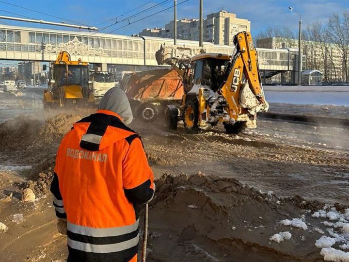 В Казани ликвидировали аварию на водопроводе по улице Фатыха Амирхана