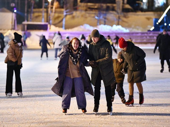 Более 3 тысяч человек посетили зимний фестиваль в парке «Черное озеро»