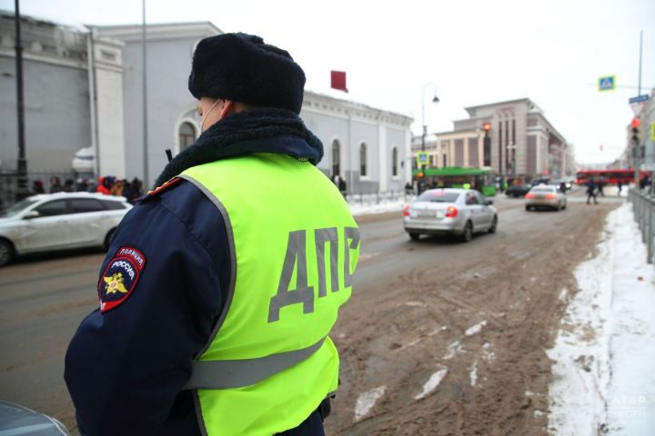 В Казани автоинспекторы ищут водителя, который сбил школьника и скрылся с места аварии