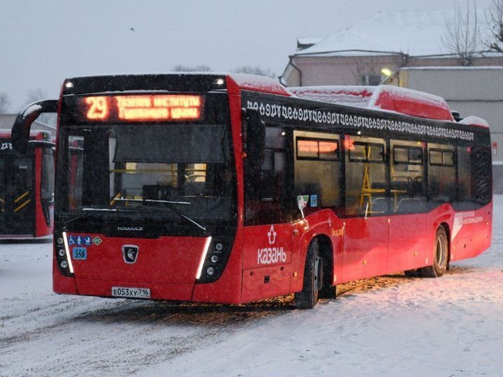 Работа общественного транспорта в Казани возвращается к обычному режиму после сильных снегопадов