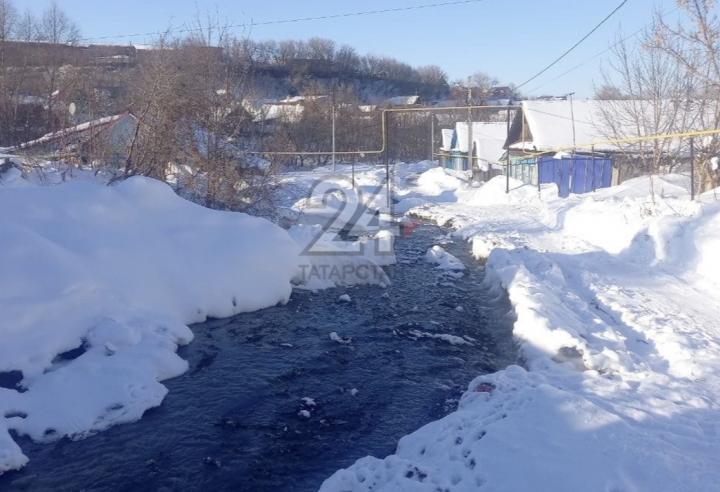 Жители Чистополя остались без питьевой воды из-за прорыва канализации