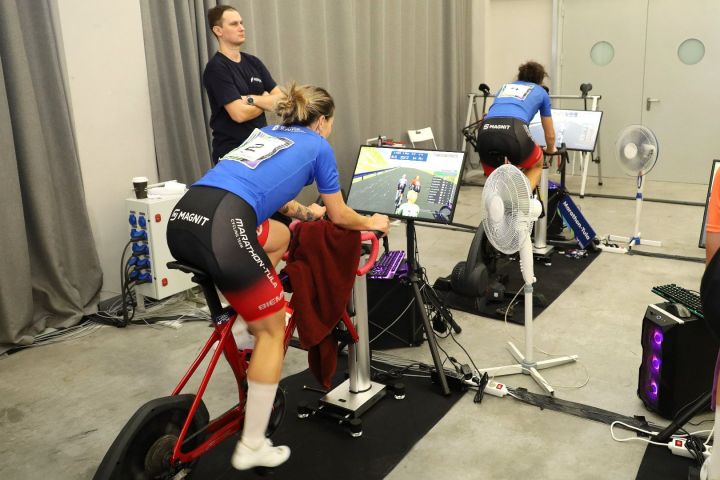 Спортсменки Росгвардии стали серебряными призерами виртуальной велогонки «Игр будущего»