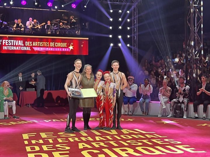 Казанские гимнасты завоевали серебро на фестивале артистов цирка во Франции