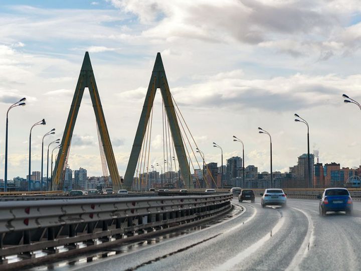 На мосту «Миллениум» в Казани временно ограничат движение