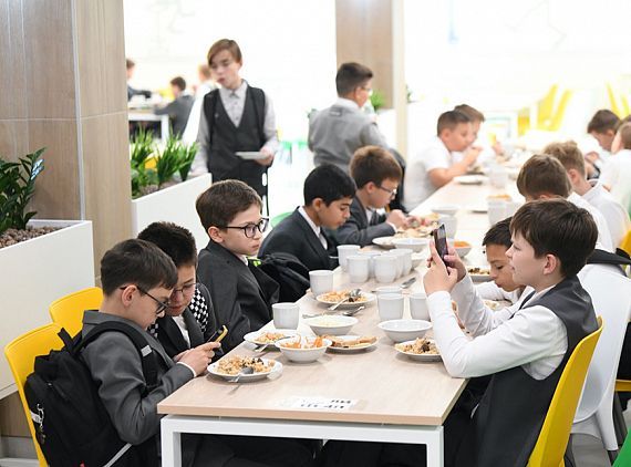 В 2023 году казанский департамент питания кормил 169 тыс. школьников