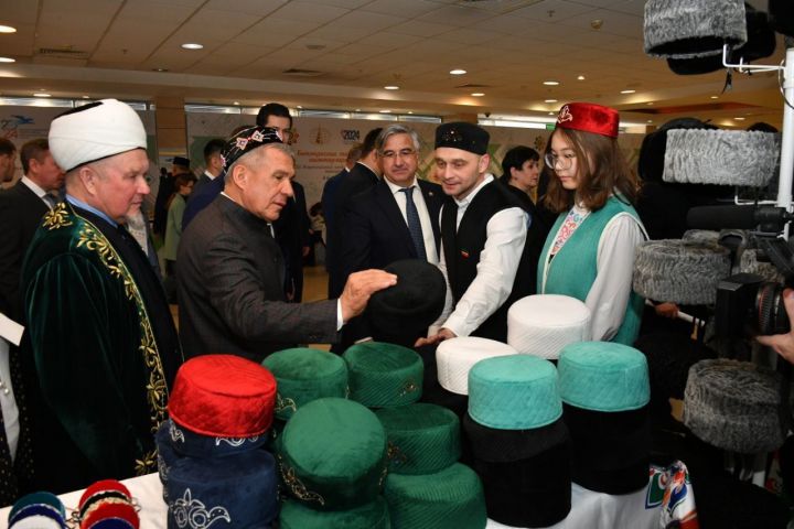 Минниханов принял участие в сходе предпринимателей татарских сел