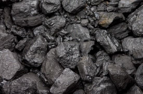 Экспортные цены на уголь из России снизились до минимума с 2021 года