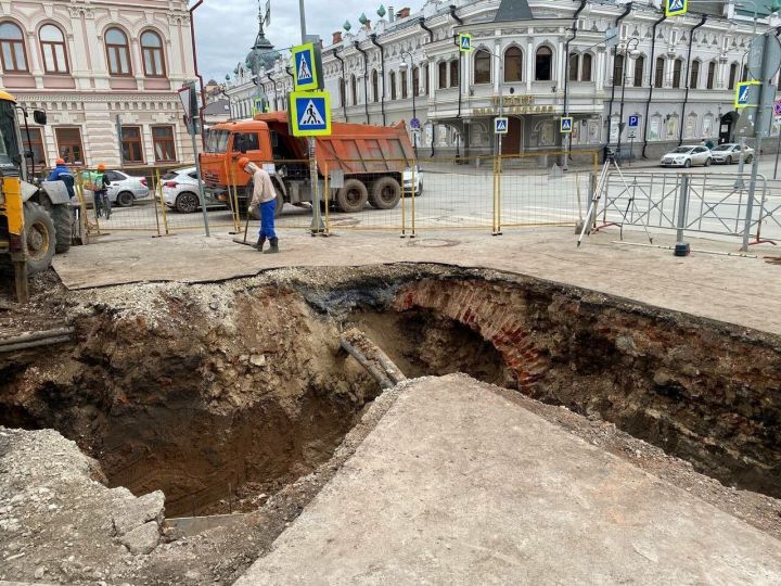 В Казани во время ремонта улицы обнаружено историческое подземелье