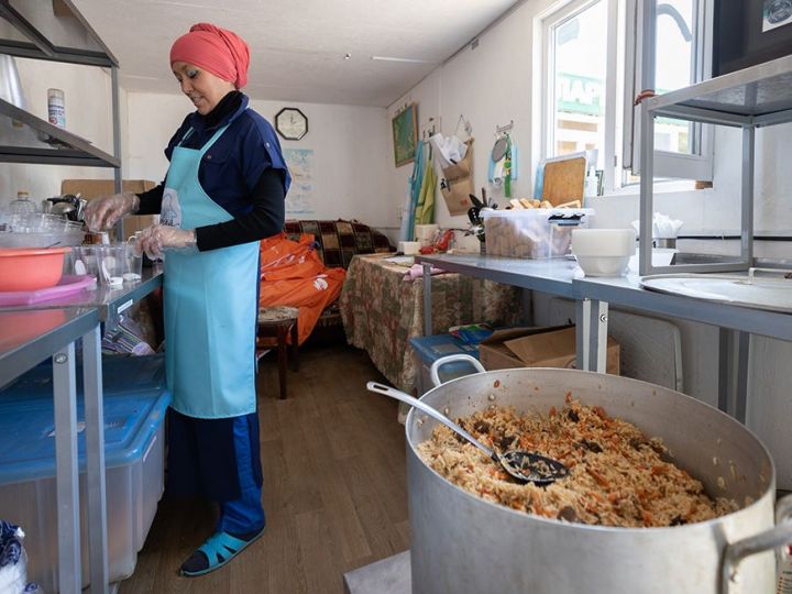 Девятый пункт выдачи горячего питания для нуждающихся открылся в Казани