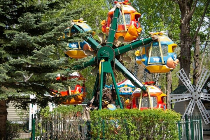 «Прыгающие машинки и карусели»: в Нижнекамске к лету откроется обновленный парк аттракционов