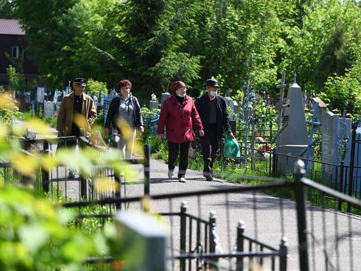 В мае и июне в Казани будут курсировать автобусы до городских кладбищ