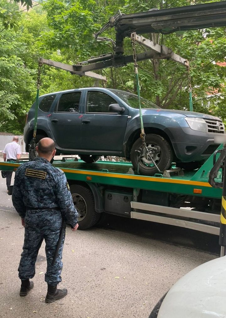 В Казани арестовали автомобиль за долги по ЖКХ