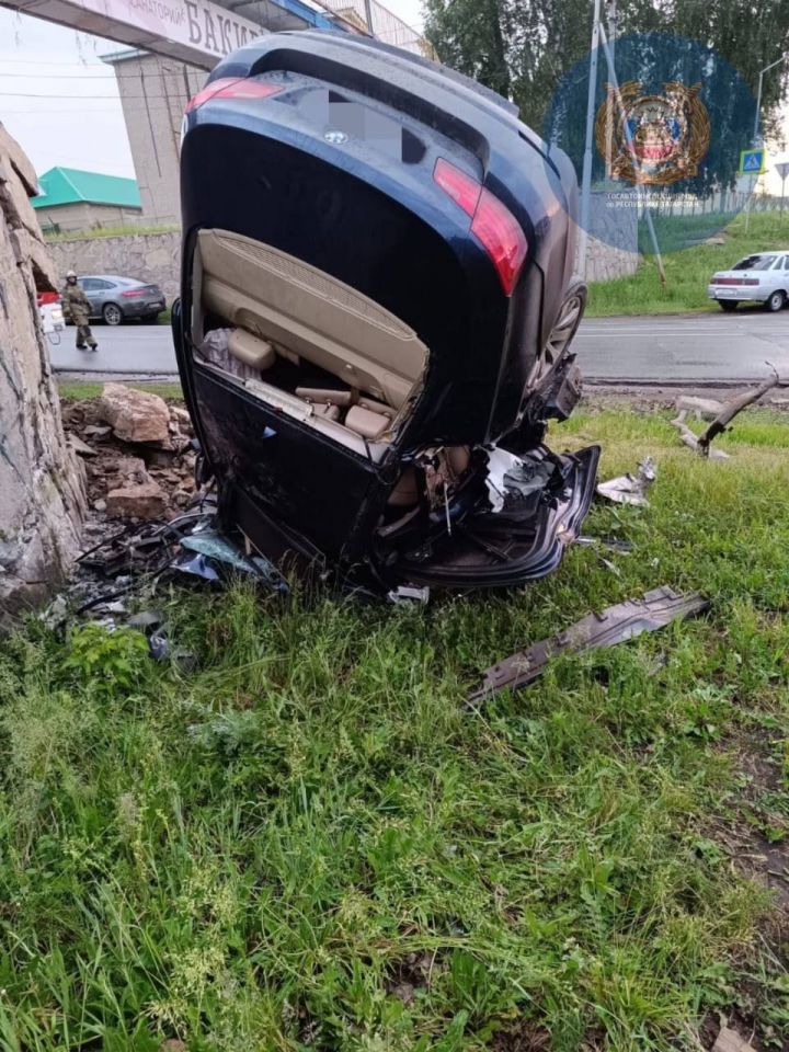 В Лениногорске водитель погиб после столкновения с опорой моста